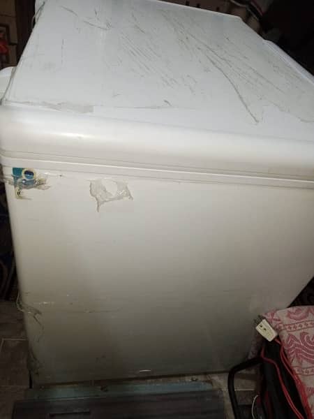 Haier Chest Freezer HDF-285SD 5