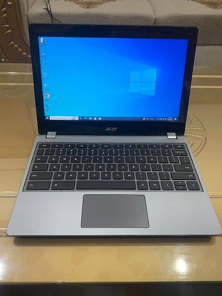 Acer C740 Intel 5th gen 4gb Ram 128gb SSD Windows 10 1