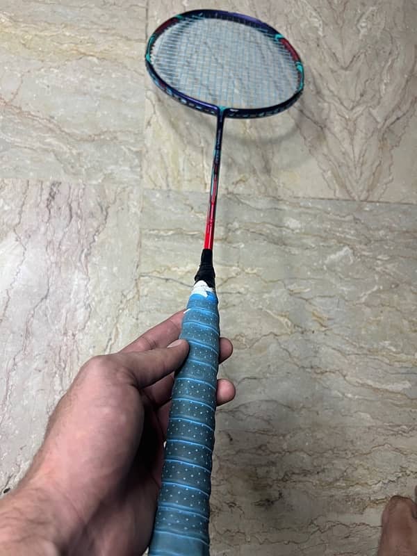 Bedminton Racket (Lining arronight 9000) 4