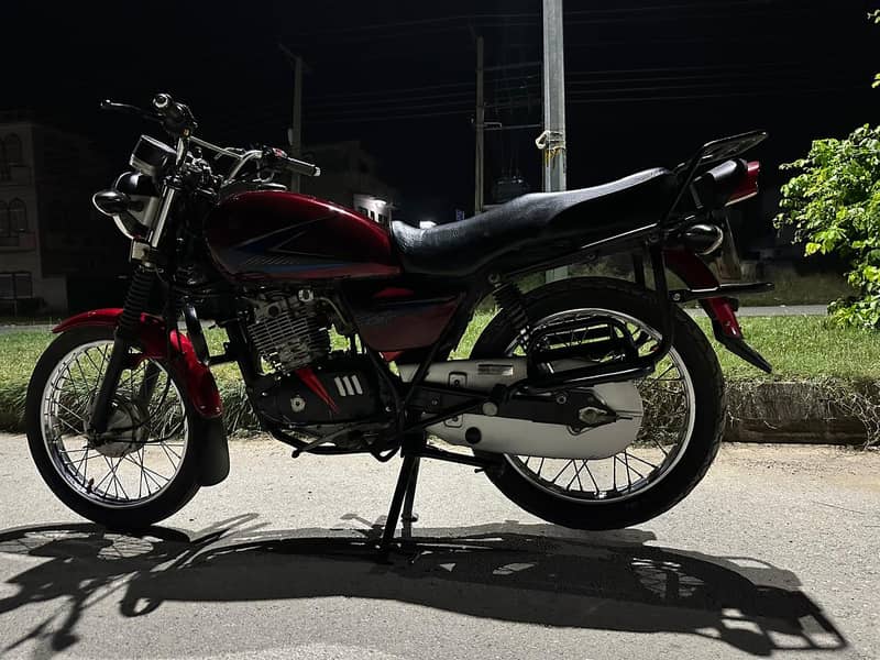 Suzuki GS 150 Model 2015 exchange possible 3