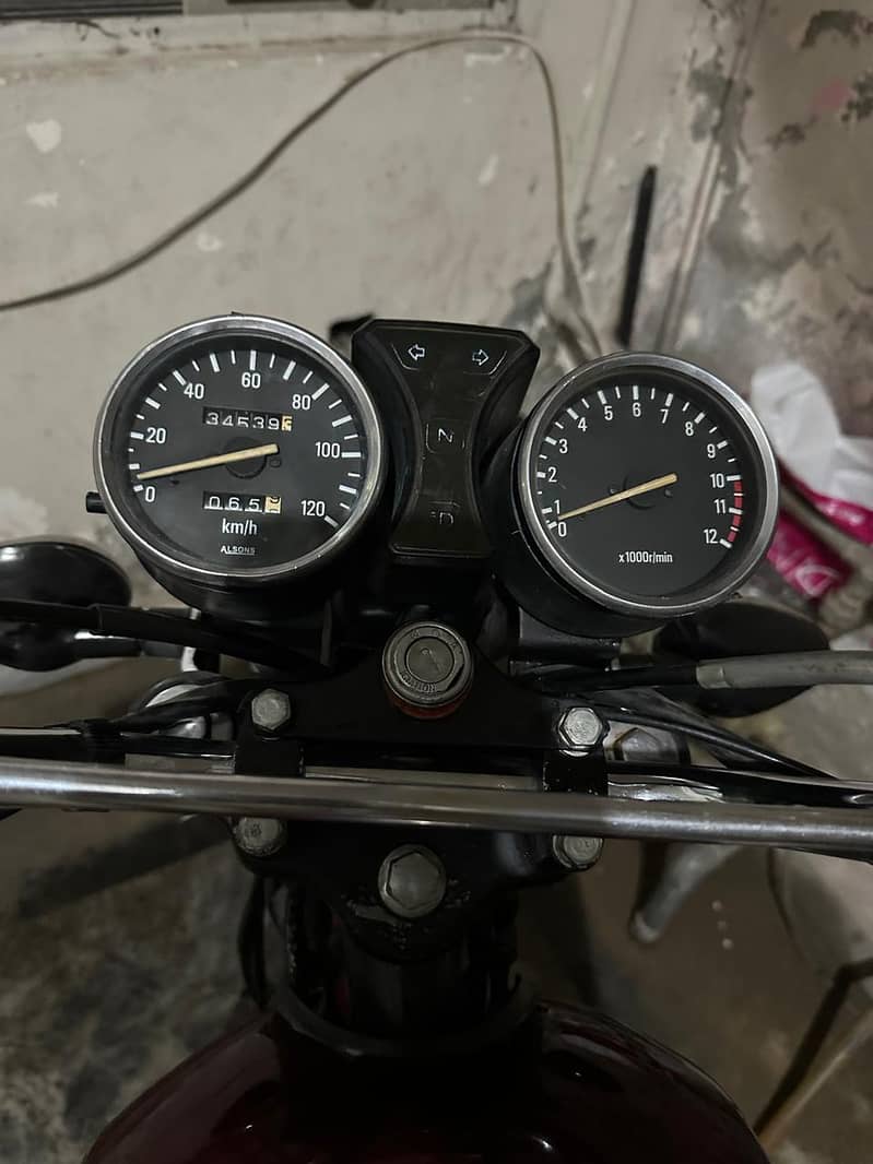 Suzuki GS 150 Model 2015 exchange possible 10