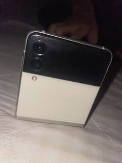 samsung zflip3 online pta 10/9 small . price 5000