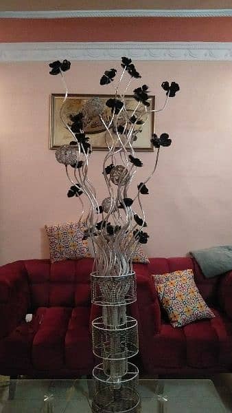 black flower metal lamp 4