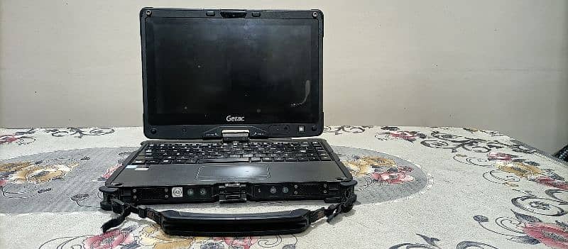 Laptop - Core i5 6th Gen - Getac - Rugged - Military grade 1