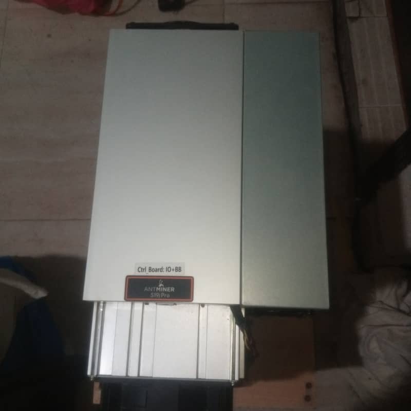 AntMiner S19J Pro 104-116 Th/s 0