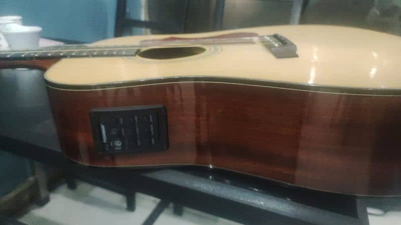 Epiphone Gibson semi acoustic guitar with Yamaha original hard case 1