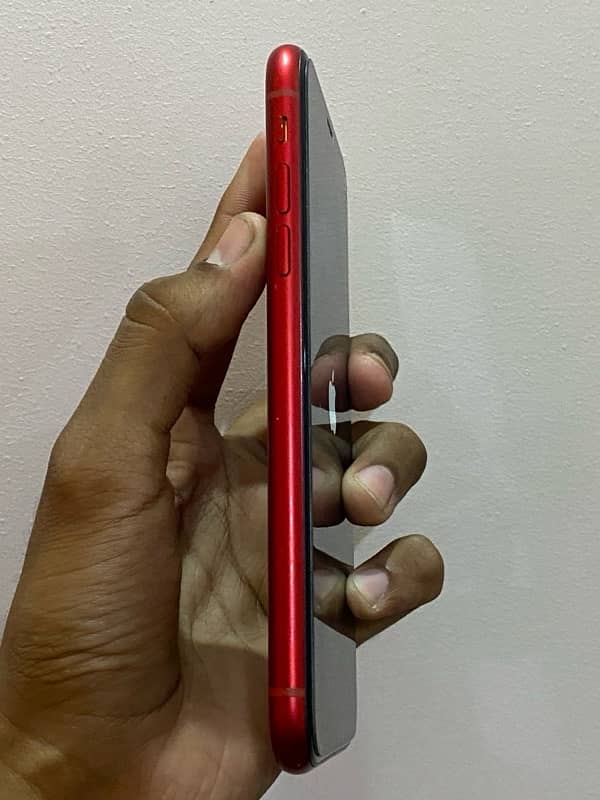 IPHONE XR 64 GB PTA APPROVED 3