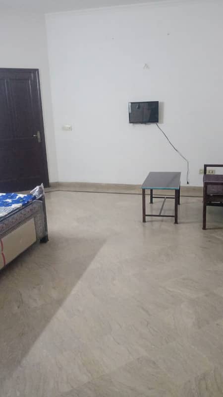 Fully Furnished Bedroom Available For Rent in Guldasht town Zarar shaheed road near Ranger Head Quarter 2