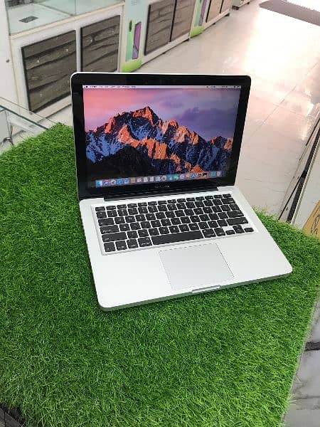 Apple MacBook pro 12 core i5 8gb ram 500gb HDD for sale 5