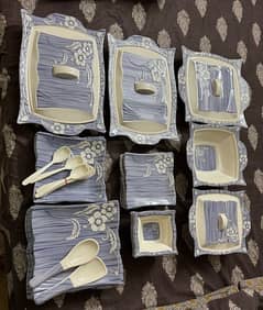 Plastic dinner set