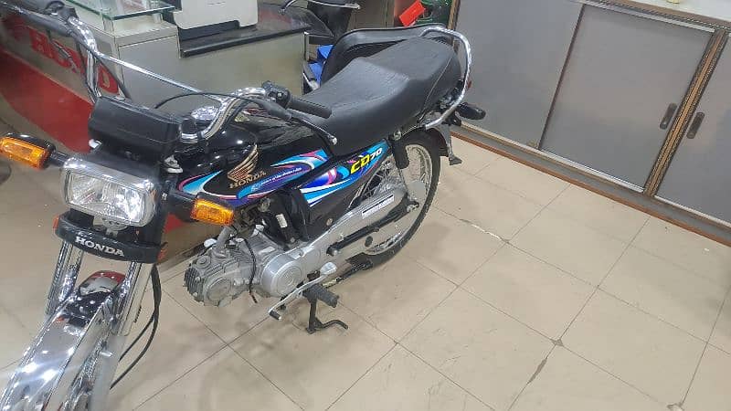 salam honda 70.0. .  300. . .  22  11.6.   24 15