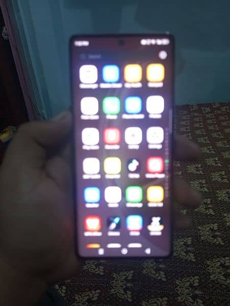 infinix zero 40 full new ha Okk ha complete box ha pesa ki need h 3