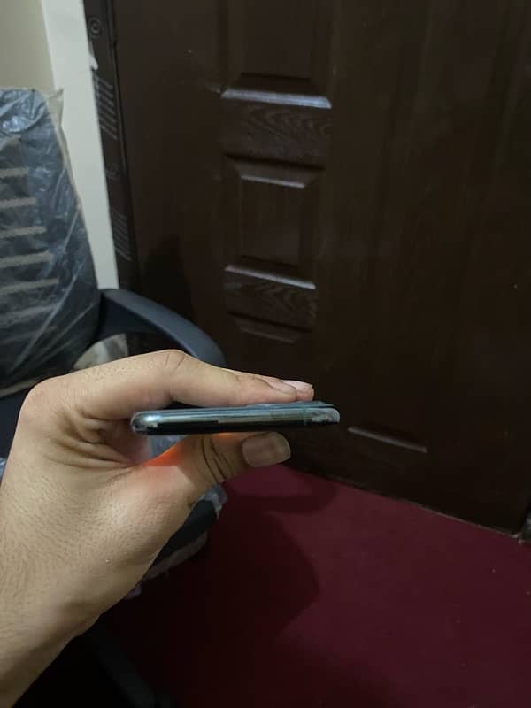 iphone 11 pro 64gb pta approved 5