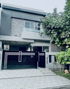 5 Marla Brand New House Availaable For Sale Prime Location