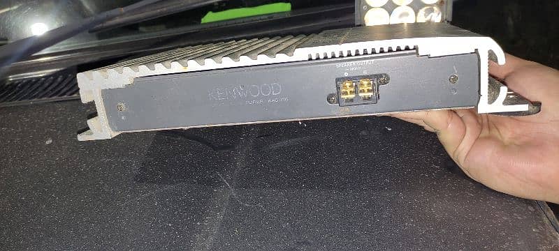 Amplifier - kenwood - planet audio 3