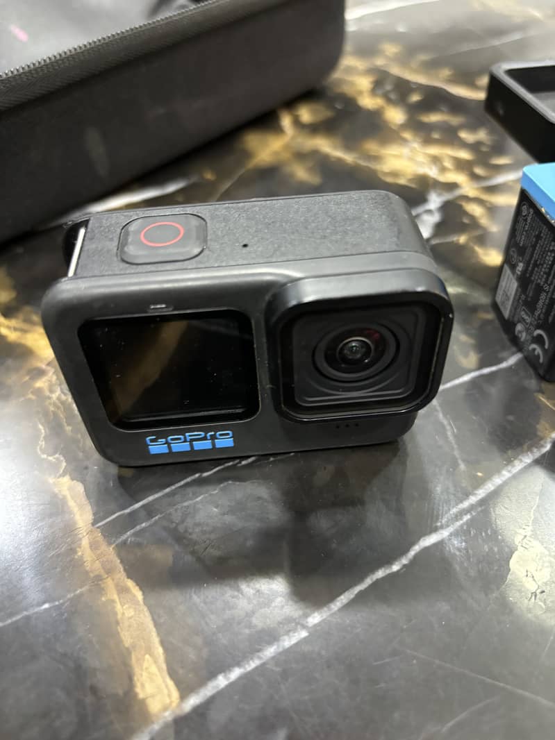 Gopro hero 10 excellent condition 4