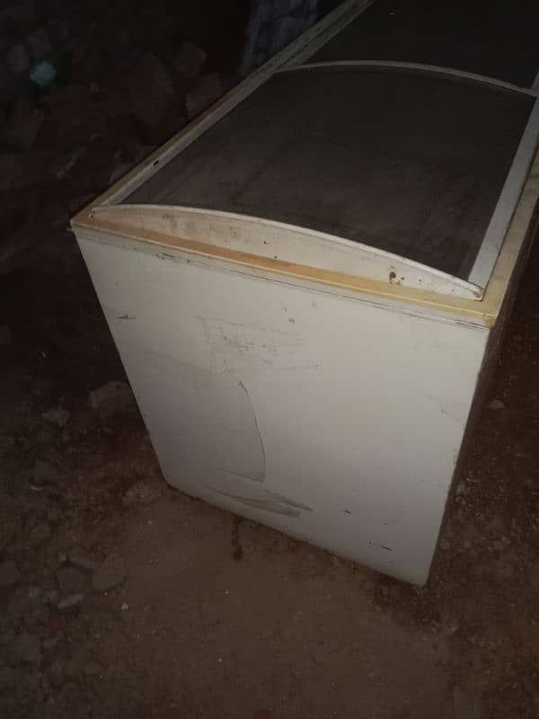 waves freezer's very good condition 3