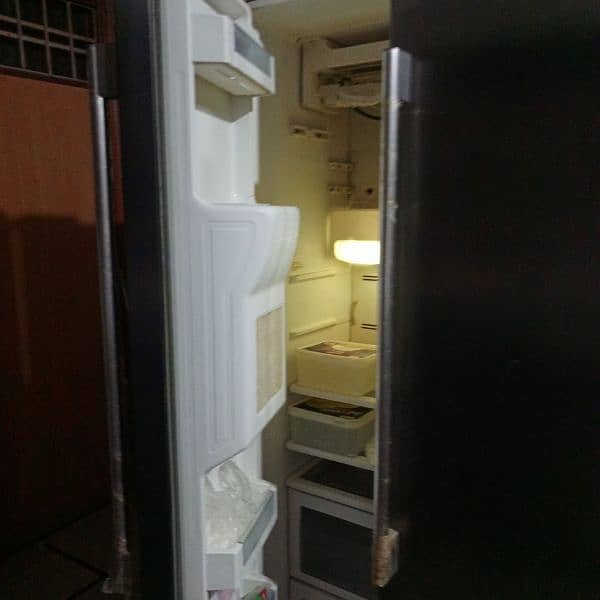 HAIER REFRIGERATOR 2