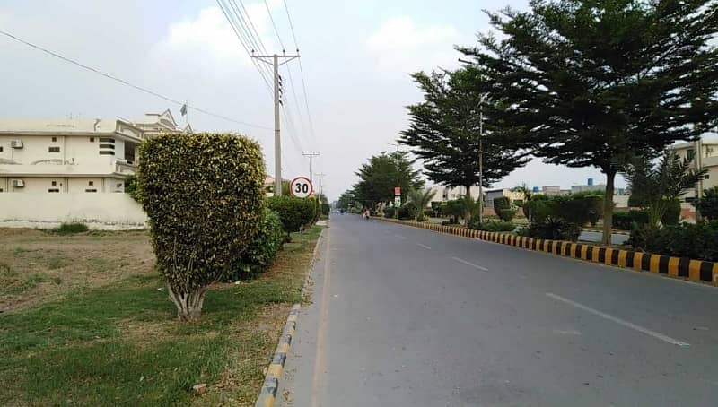 Lda Avenue 1 Kanal Plot 4