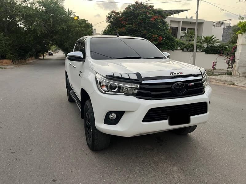 Toyota Hilux Revo 2021 V Top Of The Line like New B2B Original 2