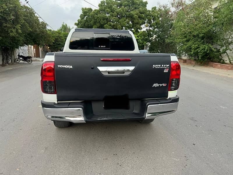 Toyota Hilux Revo 2021 V Top Of The Line like New B2B Original 6