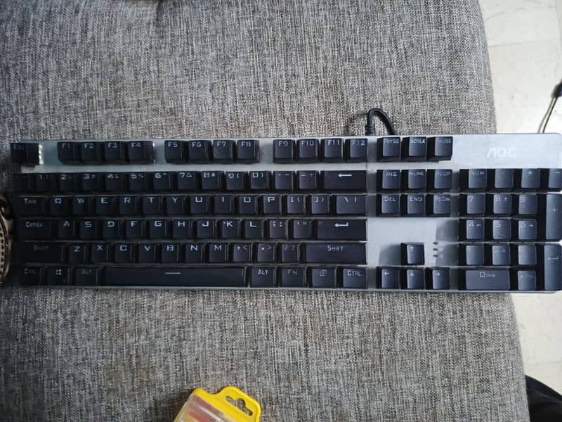 (urgent sale)AOC GK-410 mechanical gaming keyboard 0