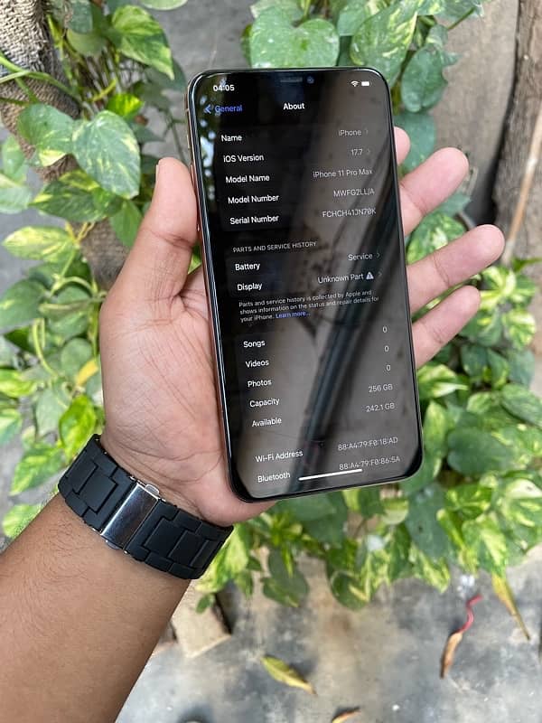 iPhone 11 Pro Max 256Gb JV display Msg all Oky. . !!! 9