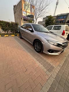 Honda civic X UG 2021 model, 10/10 condition.