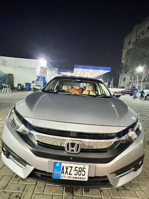 Honda civic X UG 2021 model, 10/10 condition. 4