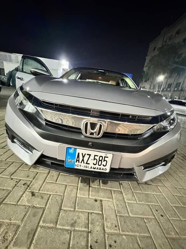 Honda civic X UG 2021 model, 10/10 condition. 5