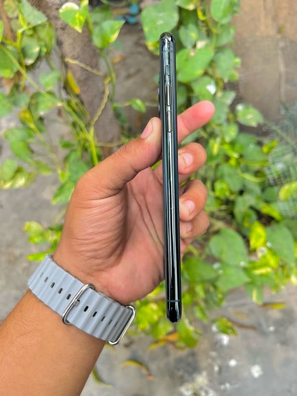 iPhone 11 Pro Maz 64Gb JV (Display Faceid msg) 2