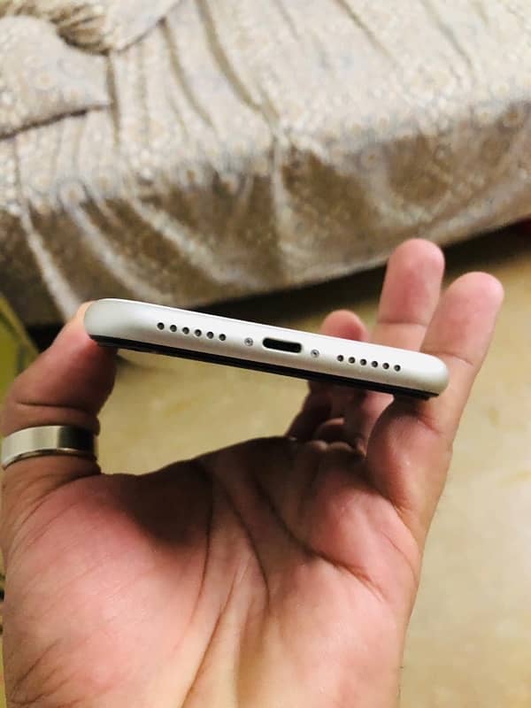 iphone 11 64gb 4