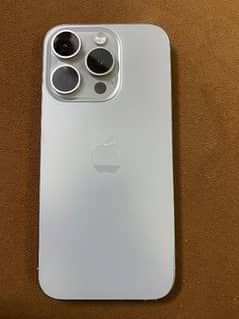 Iphone 15pro natural titanium