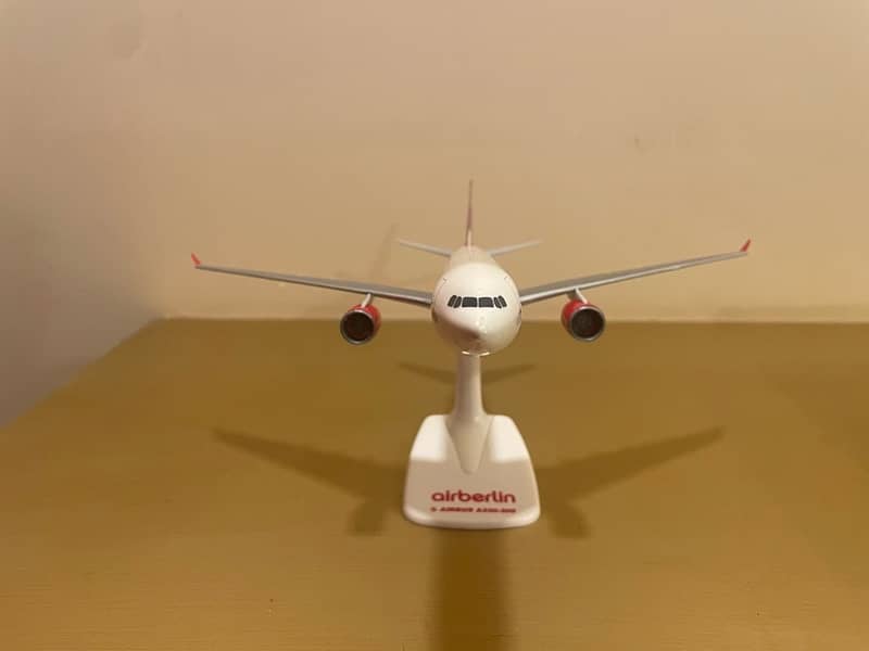 Airbus A330-200 Snapfit Aircraft Model 2