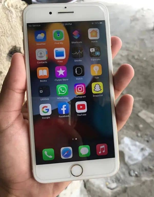 iPhone 7plus 128gb pta approved with cable and cover 5