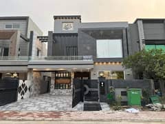 VIP 10 MARLA LUXURY BRAND NEW HOUSE FOR SALE IN BAHRIA TOWN LAHORE 0