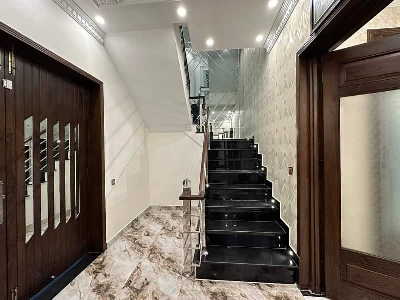 VIP 10 MARLA LUXURY BRAND NEW HOUSE FOR SALE IN BAHRIA TOWN LAHORE 11