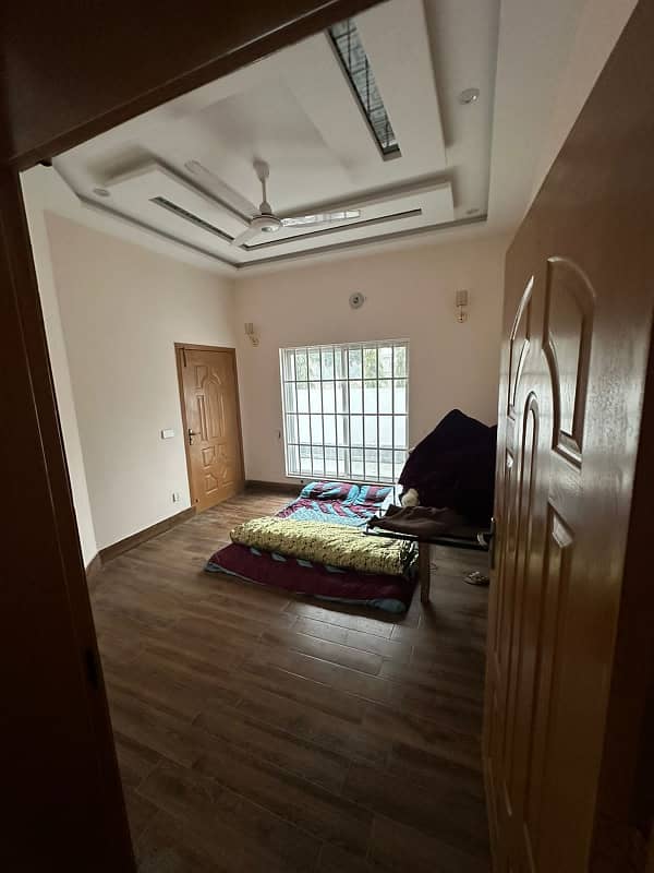 10 Marla Luxury Lower Portion Upper Lock For Rent In Bahria Town Lahore 0