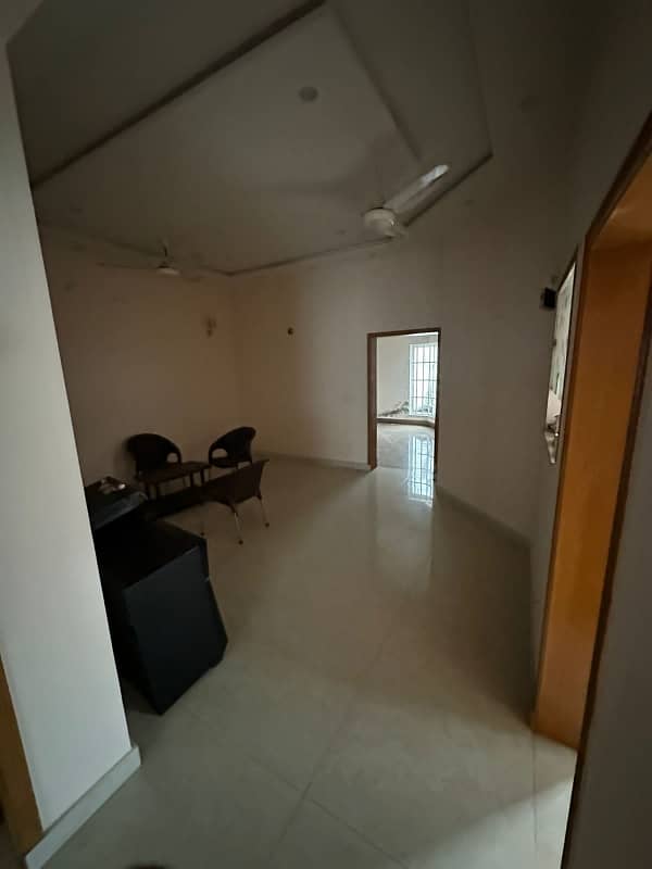 10 Marla Luxury Lower Portion Upper Lock For Rent In Bahria Town Lahore 3