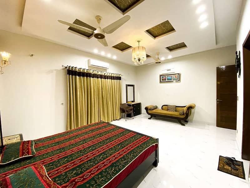 1 Kanal Luxury Non Furnished House For Sale in Bahria Town Lahore 2