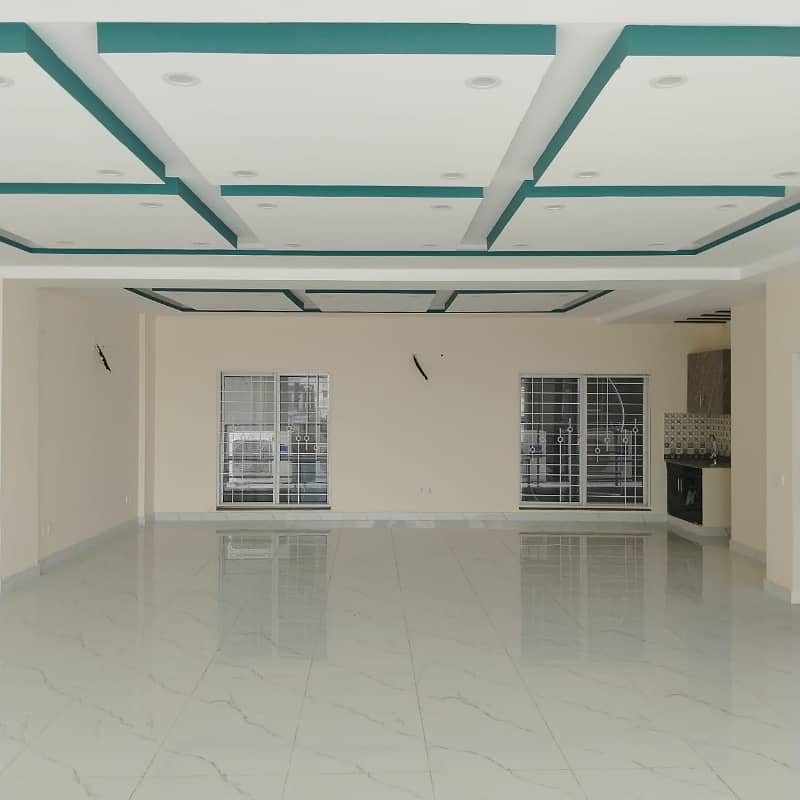 5 Marla Luxury Non Furnished Commercial Ground floor Available for Rent 7