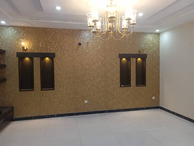 10 Marla Luxury Non Furnished Lower Portion For Rent In Bahria Lahore 0