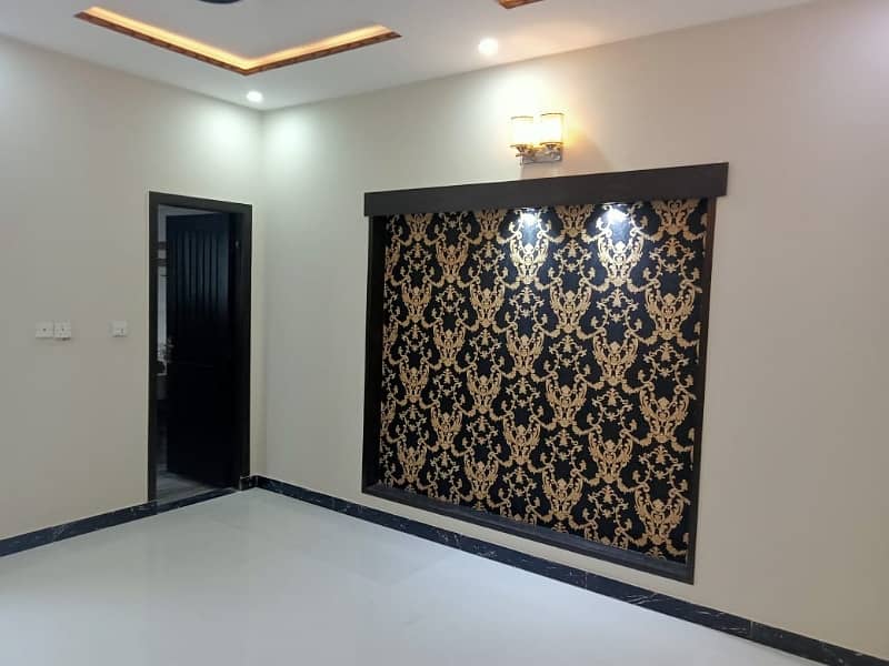 10 Marla Luxury Non Furnished Lower Portion For Rent In Bahria Lahore 1