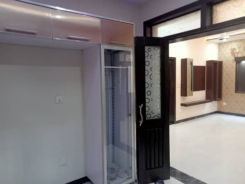 10 Marla Luxury Non Furnished Lower Portion For Rent In Bahria Lahore 4