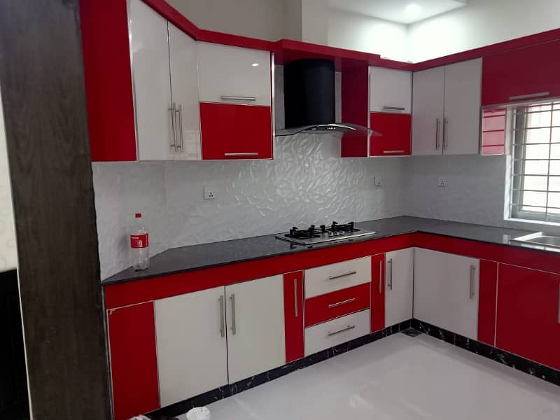 10 Marla Luxury Non Furnished Lower Portion For Rent In Bahria Lahore 6