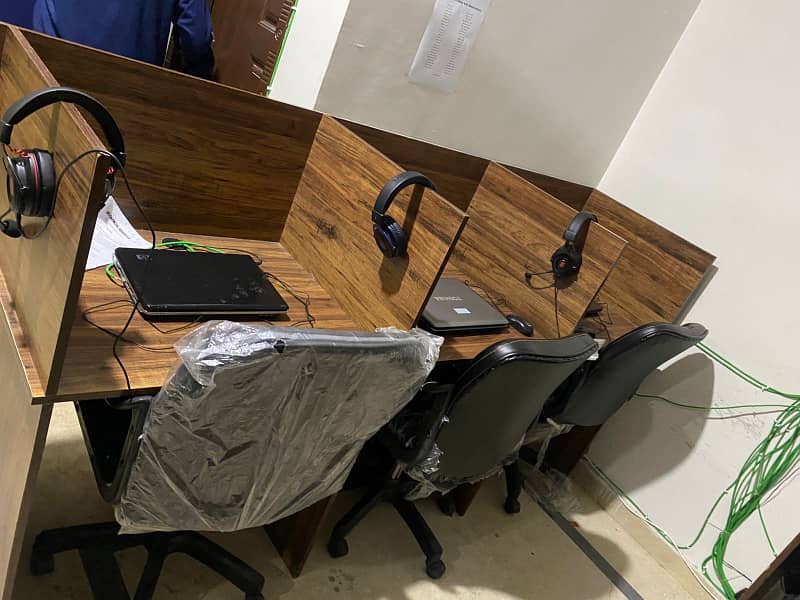 Call Centre Setup For Sale In Satellite Town 7