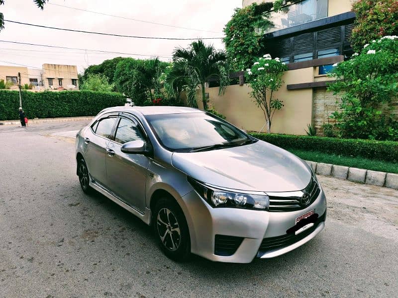 TOYOTA COROLLA ALTIS 1.6cc MODEL 2014 ORIGINAL SILVER COLOR ONLY 57000 0