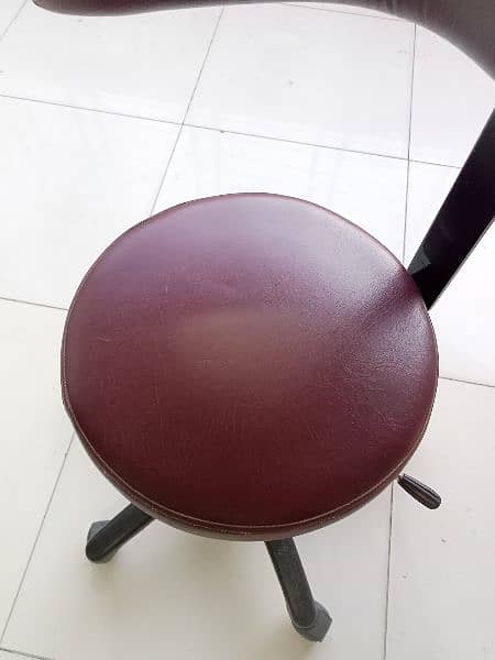 Imported Leather Hydraulic Stool Chair With Back Rest. 5