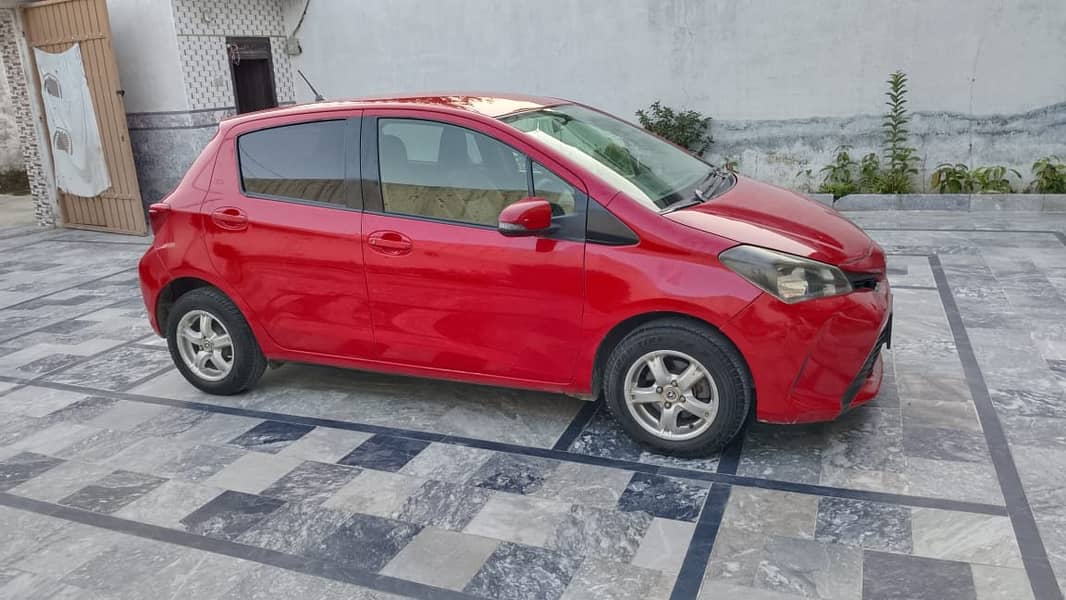 Toyota Vitz 2014 1