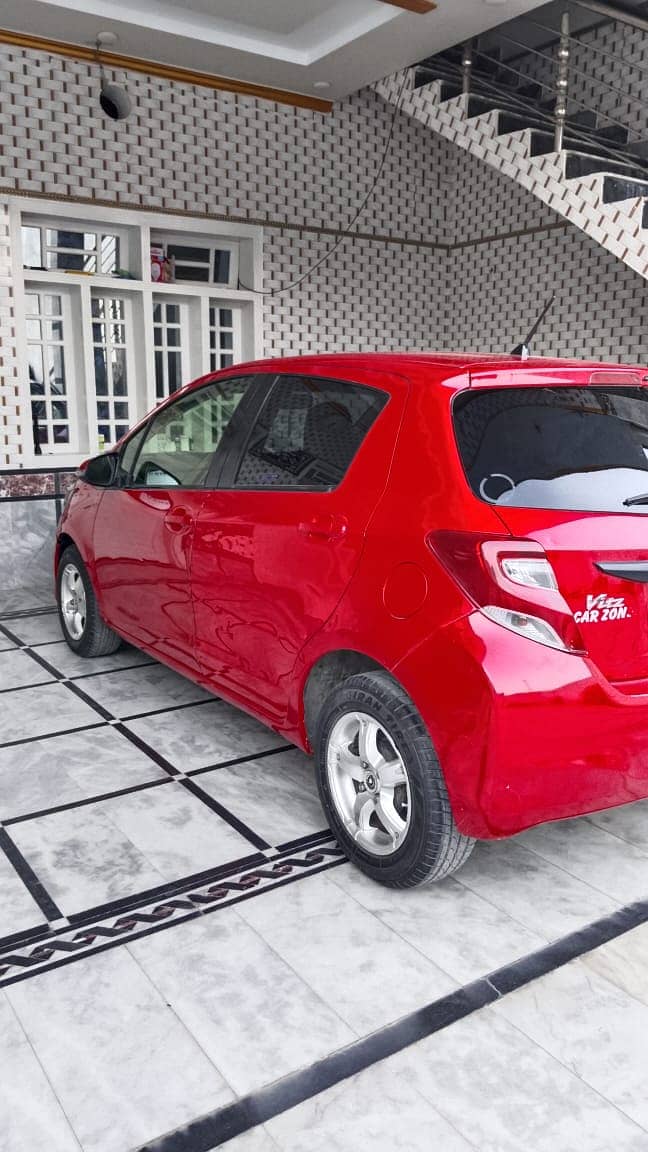 Toyota Vitz 2014 13